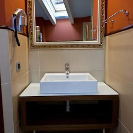 Western Signature Collection Hotel 4*