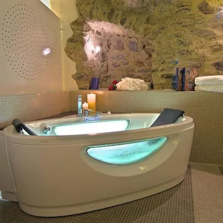 Western Signature Collection Hotel 4*