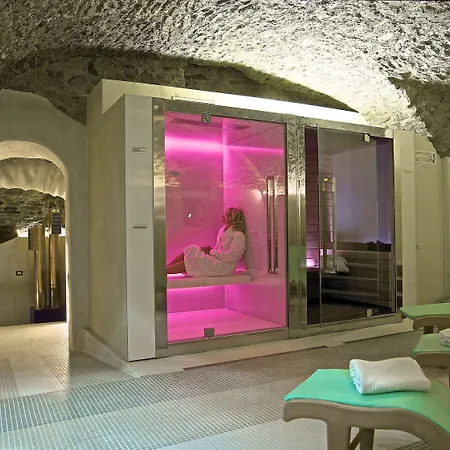 Western Signature Collection Hotel 4*