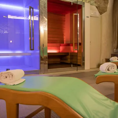 Western Signature Collection Hotel Tirano