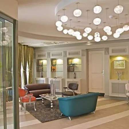 Western Signature Collection Hotel Tirano